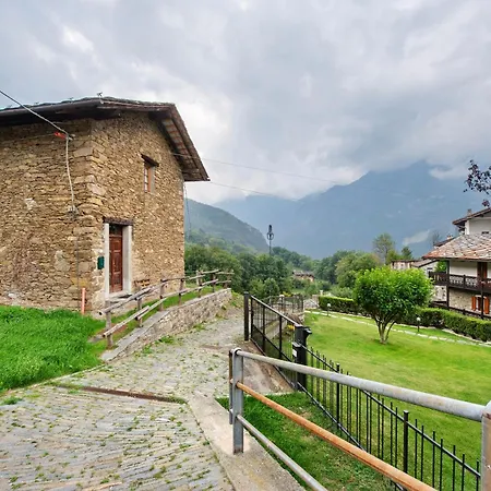 Holiday home La Vieille Ecole Montjovet